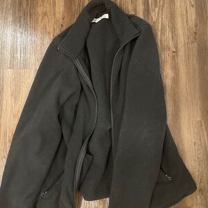 Amazon essentials fleece sweater